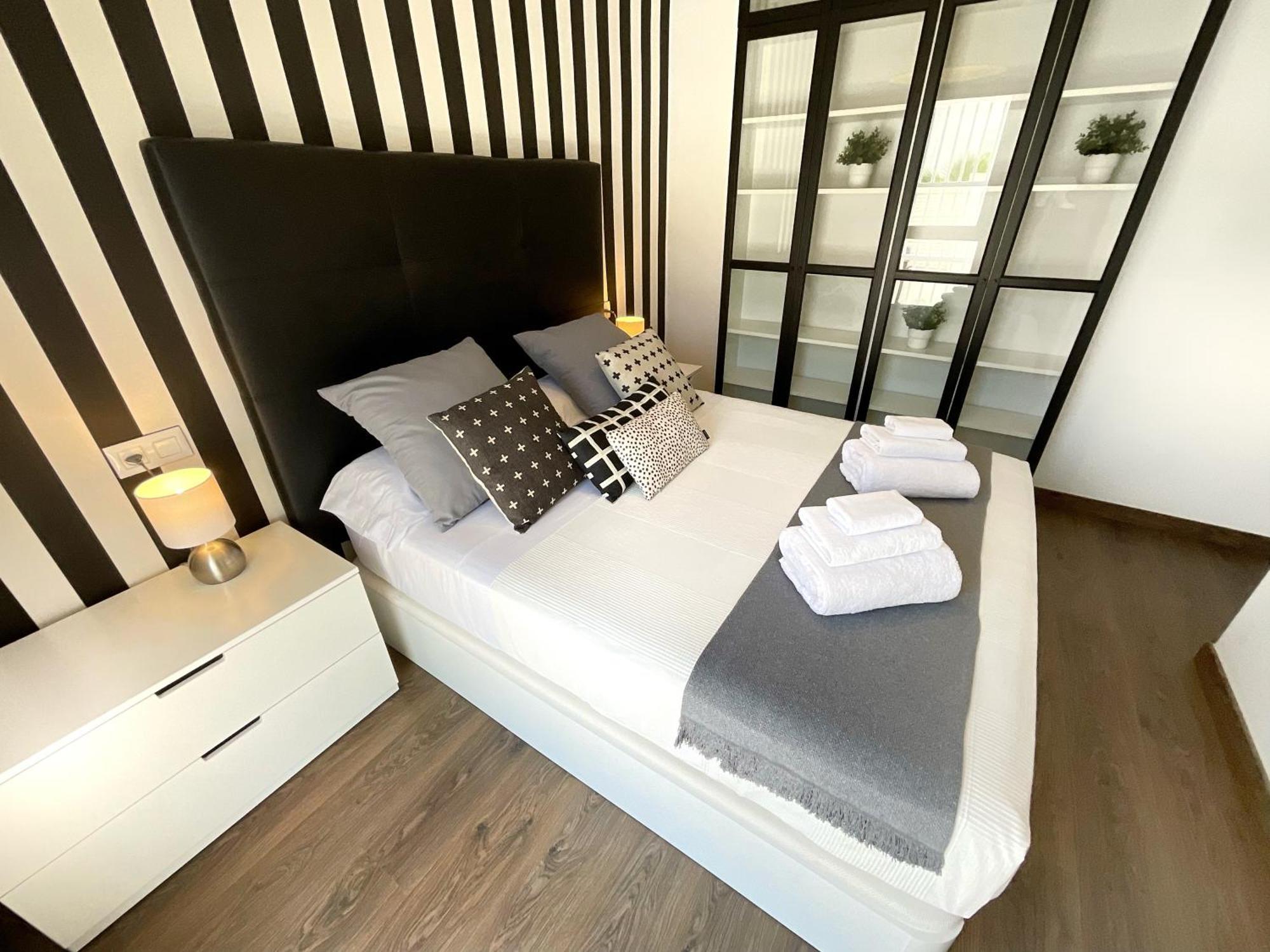 Ks Toyo Golf - Kaleria Suites Retamar  Ngoại thất bức ảnh